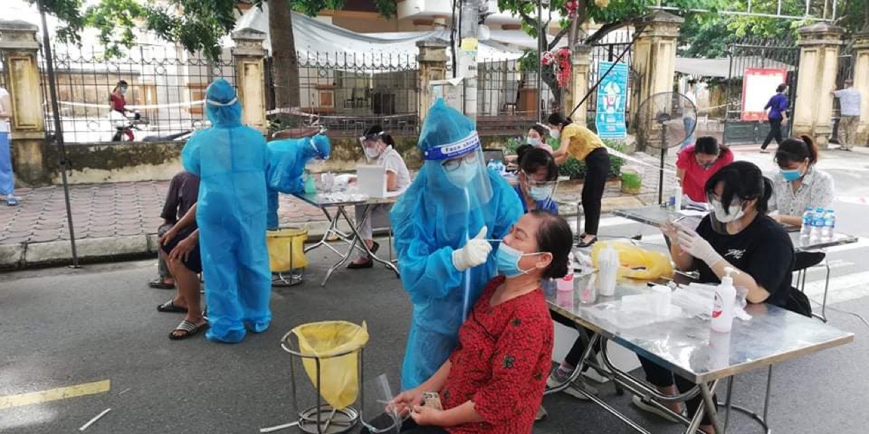 ‘Thắp đèn’ xét nghiệm diện rộng và tiêm vắc xin-dulichgiaitri.vn ‘Thắp đèn’ xét nghiệm diện rộng và tiêm vắc xin-dulichgiaitri.vn