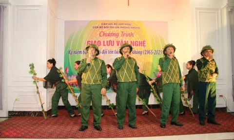 Cựu chiến binh Tên lửa Phòng không hội ngộ tại Biển Quỳnh, thắp lửa truyền thống hào hùng