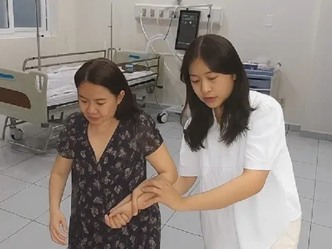 Bài học yêu thương sau cú ngã của mẹ