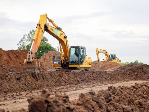 Cao tốc Cần Thơ-Cà Mau chậm tiến độ, Bộ Xây dựng yêu cầu điều chuyển khối lượng gấp