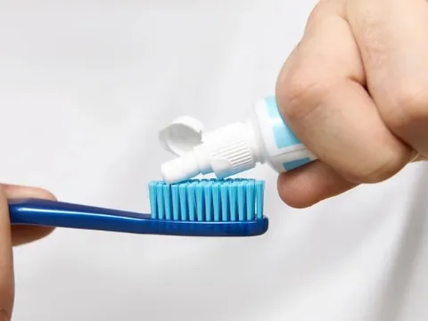 Bé gái 11 tuổi khó thở, tử vong sau khi đánh răng tại nhà