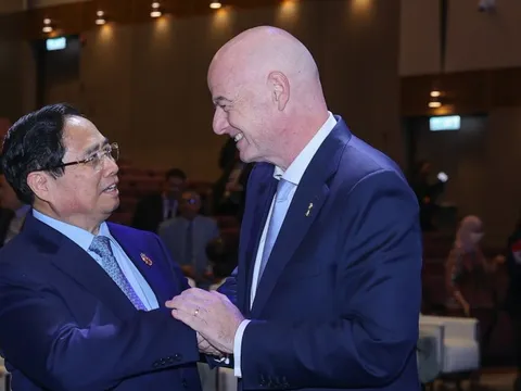 Chủ tịch FIFA muốn xây dựng Học viện Bóng đá FIFA tại Việt Nam