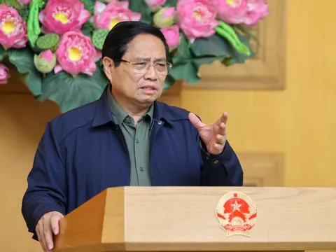 Thủ tướng họp khẩn về ứng phó, khắc phục hậu quả mưa lũ tại miền Trung