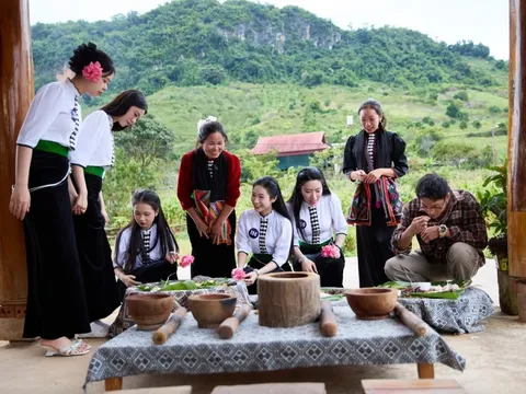 Top 30 Hoa hậu du lịch dân tộc Việt Nam 2025 hóa thân thành những cô gái Thái xinh đẹp, duyên dáng